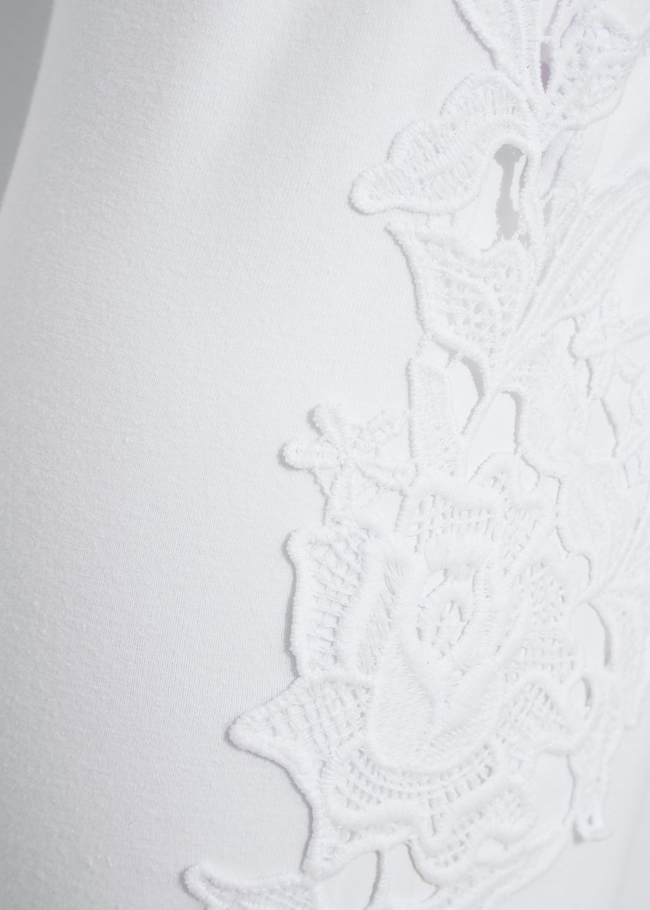 Yours Curve White Lace Stretch Cropped Leggings