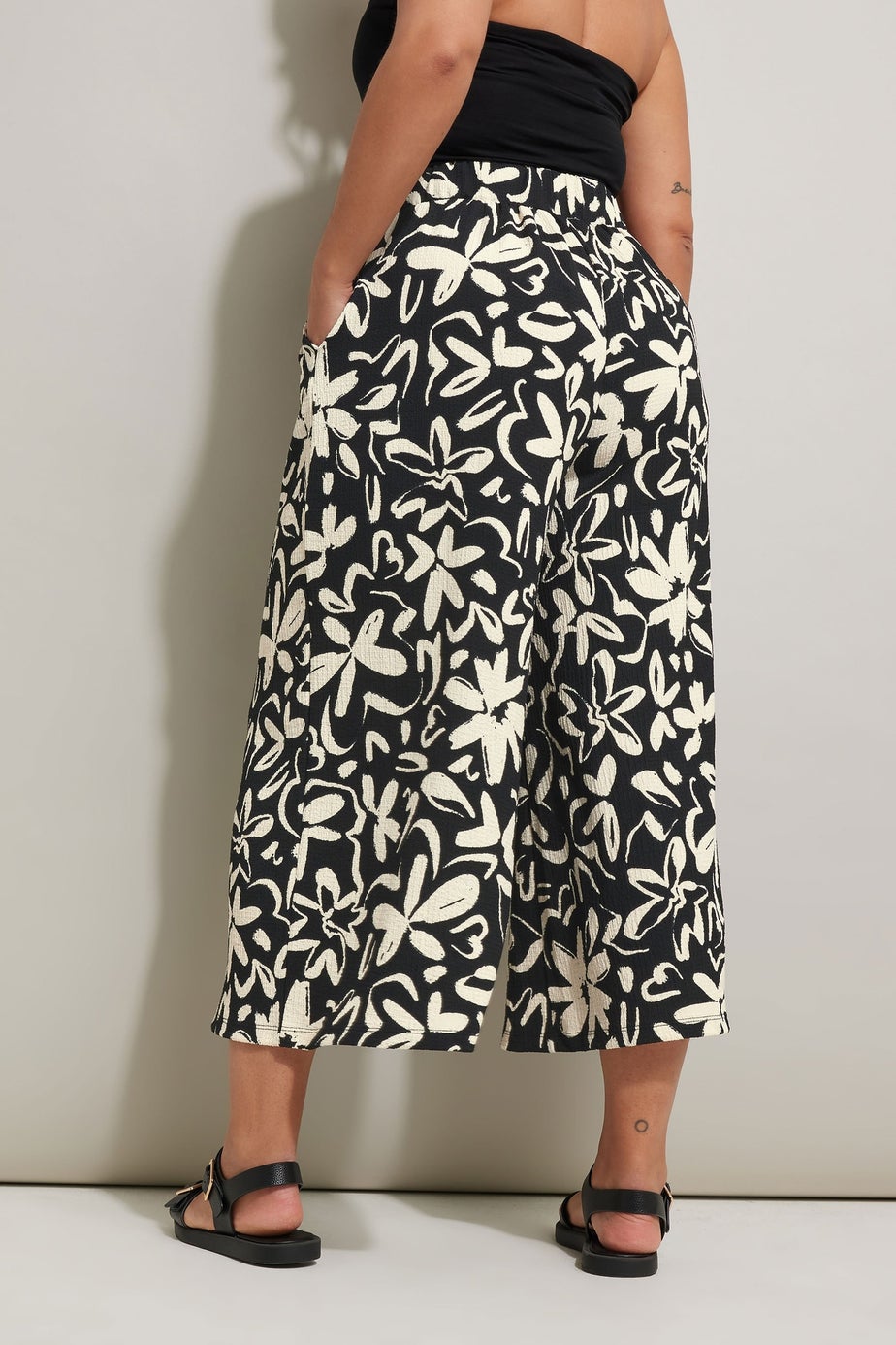 Yours Curve Black Floral Print Textured Midaxi Culottes