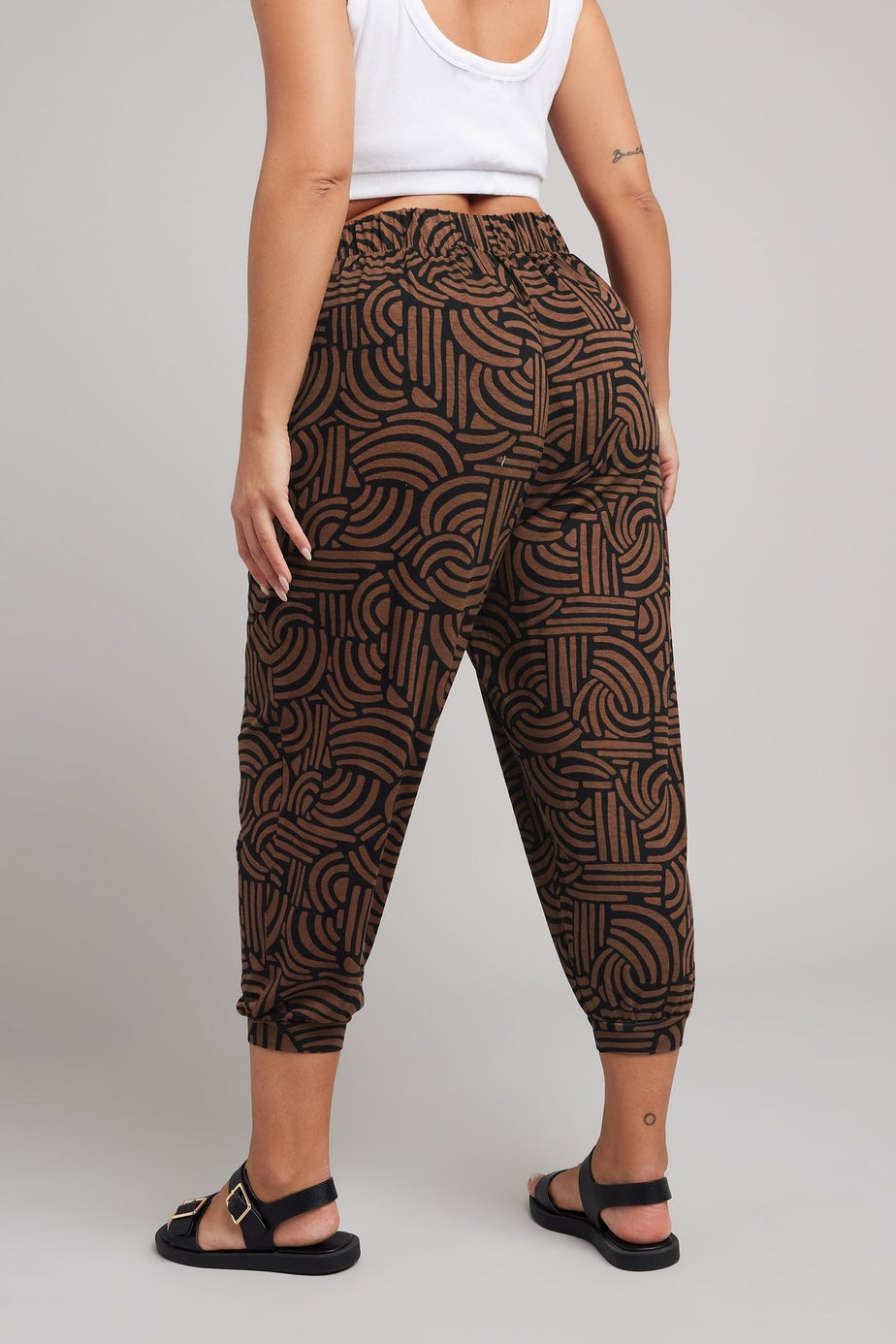 Yours Curve Brown Abstract Print Cropped Harem Joggers