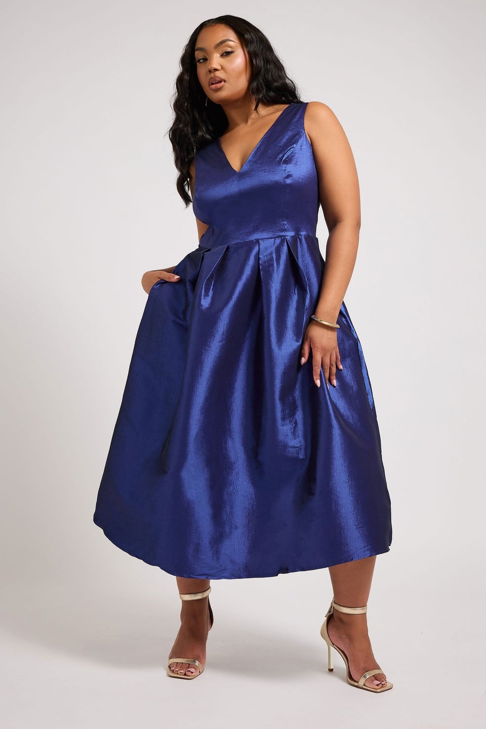Yours London Curve Navy Blue Pleated V-Neck Midi Prom Dress