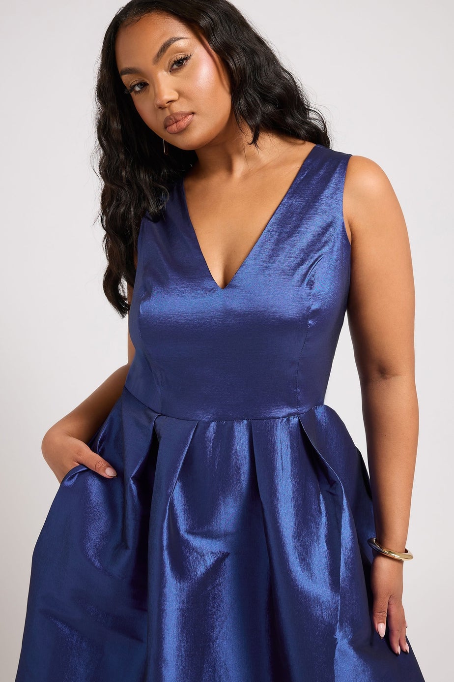 Yours London Curve Navy Blue Pleated V-Neck Midi Prom Dress