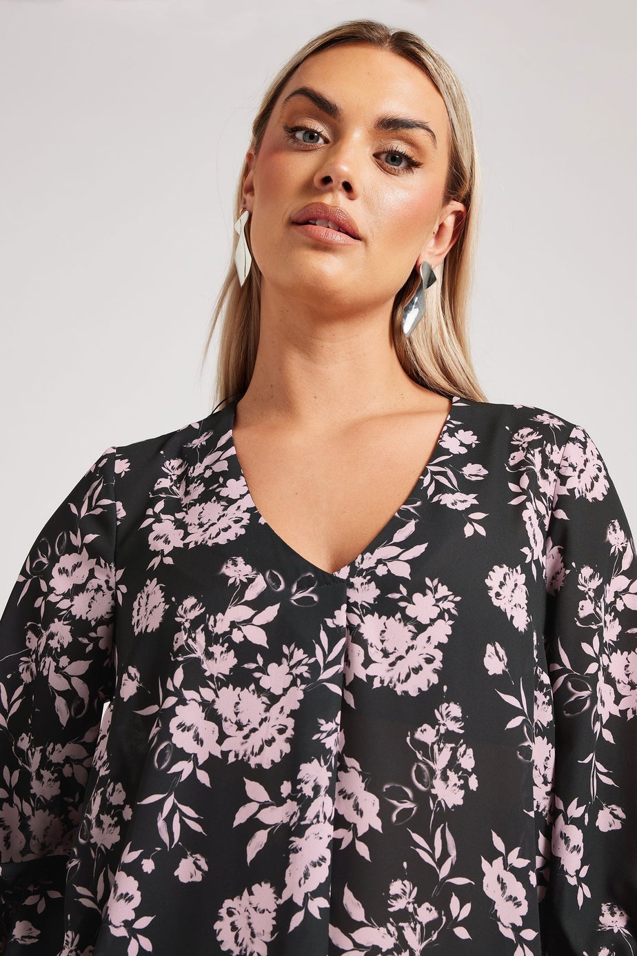 YOURS LONDON Curve Black Floral Print V-Neck Blouse