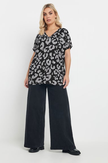 Yours Curve Black Leopard Print Smart V-Neck T-Shirt