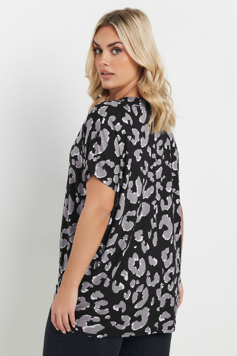 Yours Curve Black Leopard Print Smart V-Neck T-Shirt