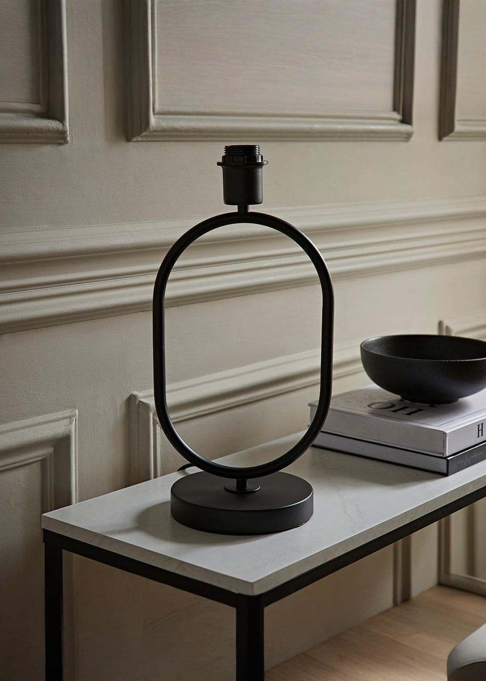 ValueLights Antonia Matte Black Metal Oval Stem Table Lamp Base