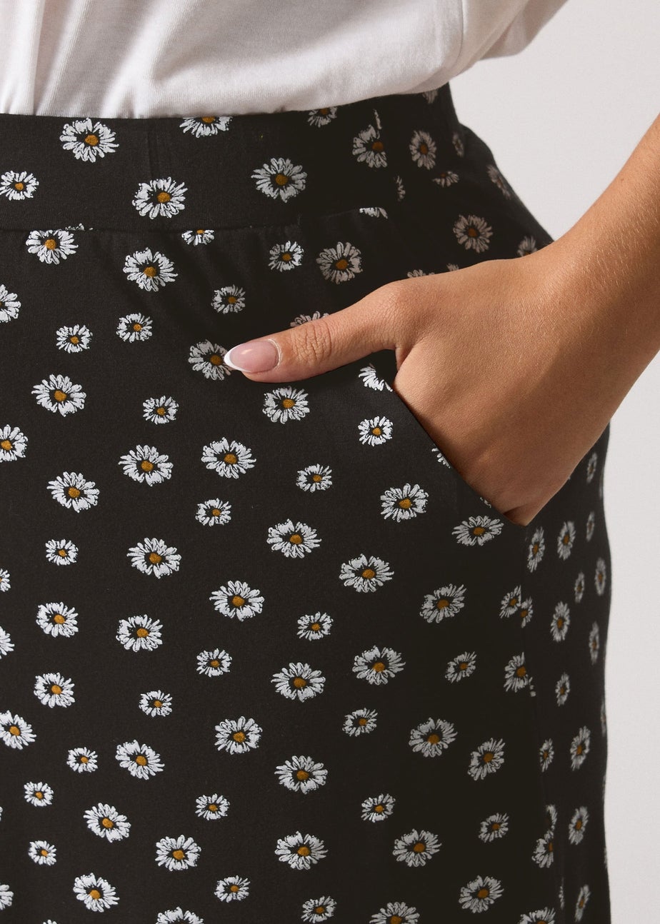 Yours Curve Black Daisy Print Cropped Trousers