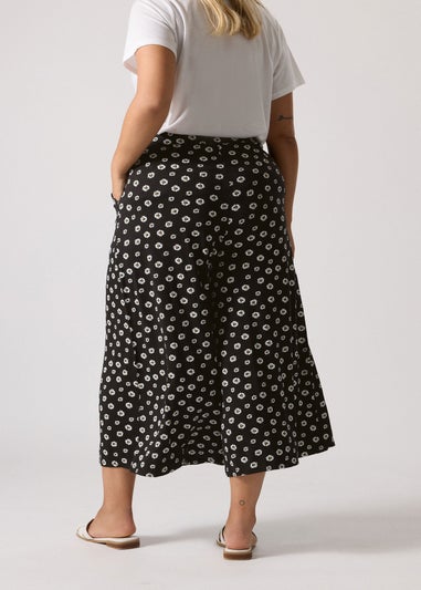 Yours Curve Black Daisy Print Cropped Trousers