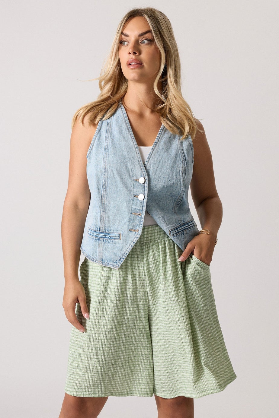 Yours Curve Sage Green Gingham Textured Shorts