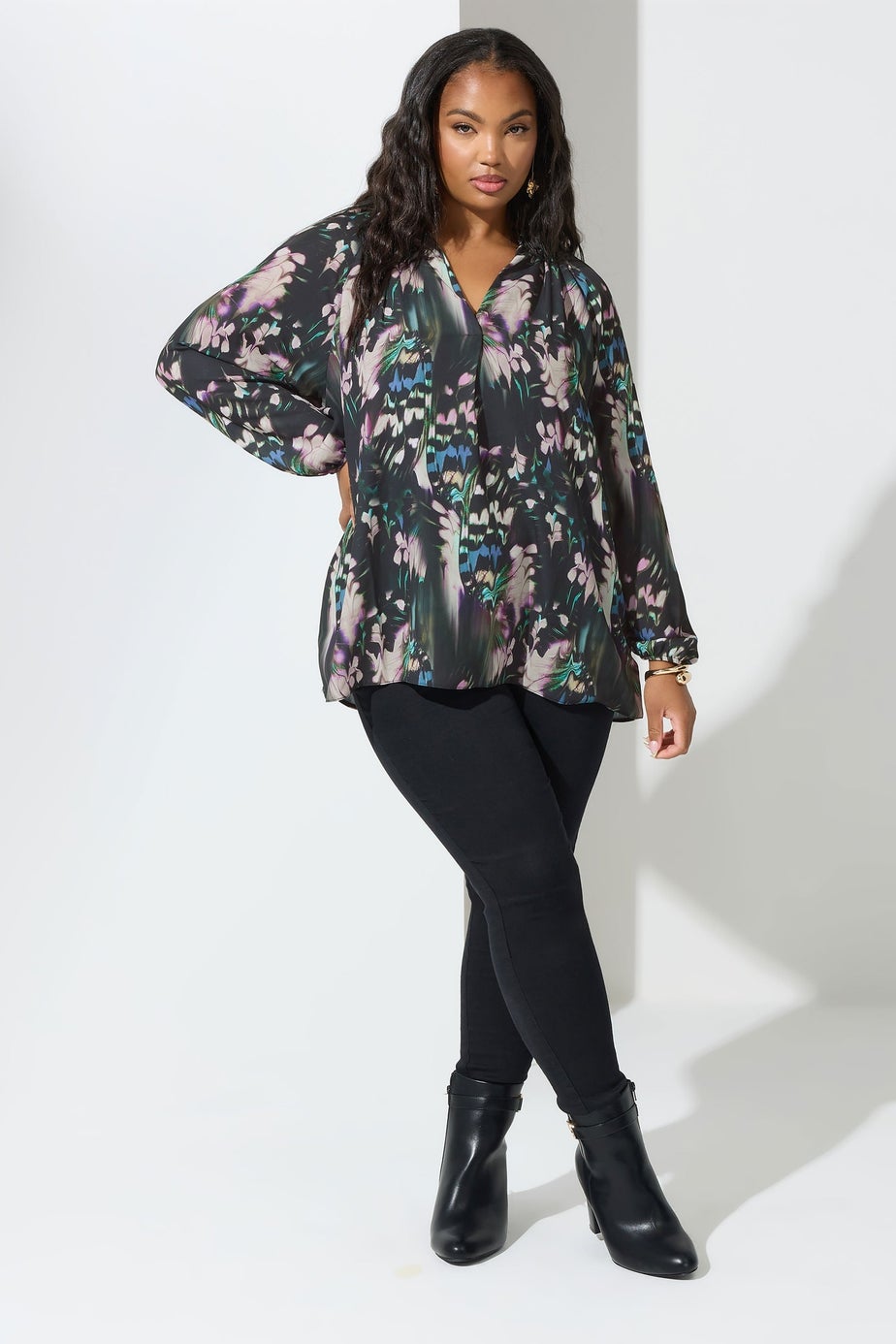 Yours London Curve Black Abstract Print Pleated Blouse