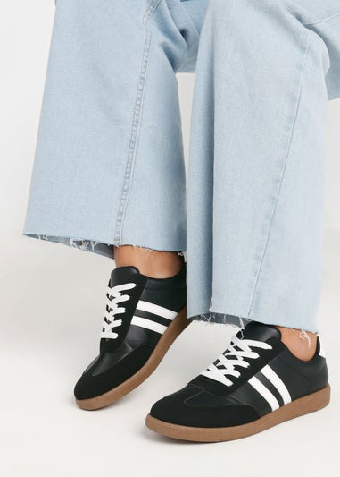 Yours Black Retro Stripe Trainers In Extra Wide EEE Fit