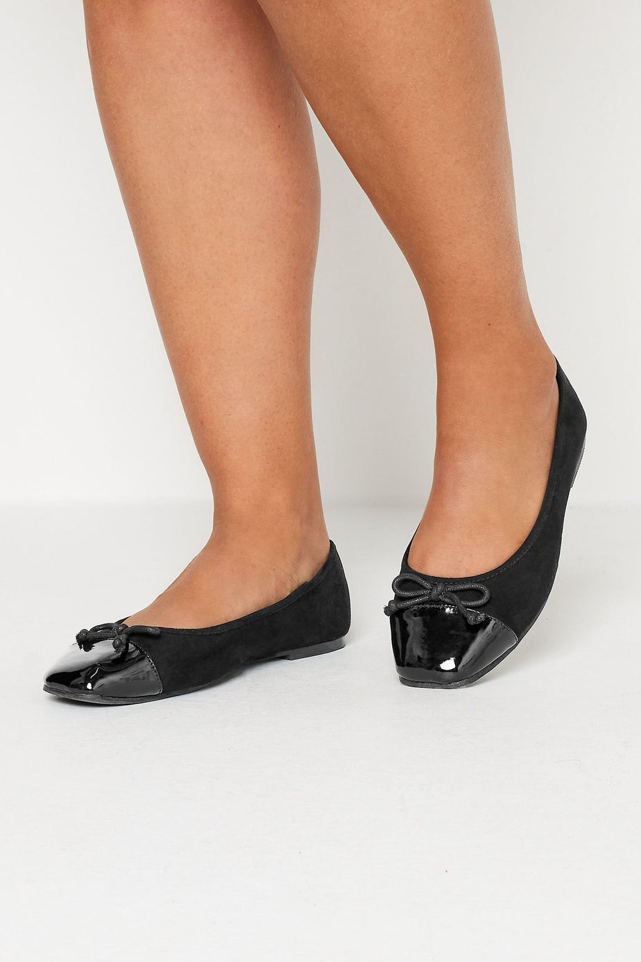 Yours Black Chisel Toe Ballerina Pumps In Extra Wide Fit