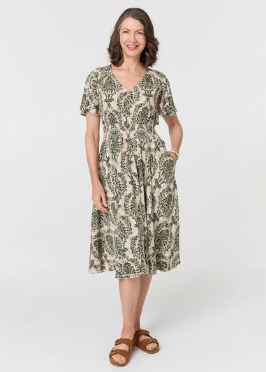 Izabel London Green Printed Smocked Short Sleeve Midi Dress