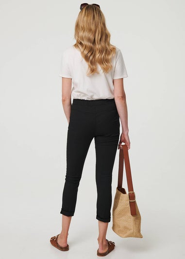 Izabel London Black Tie Waist Slim Cropped Trousers