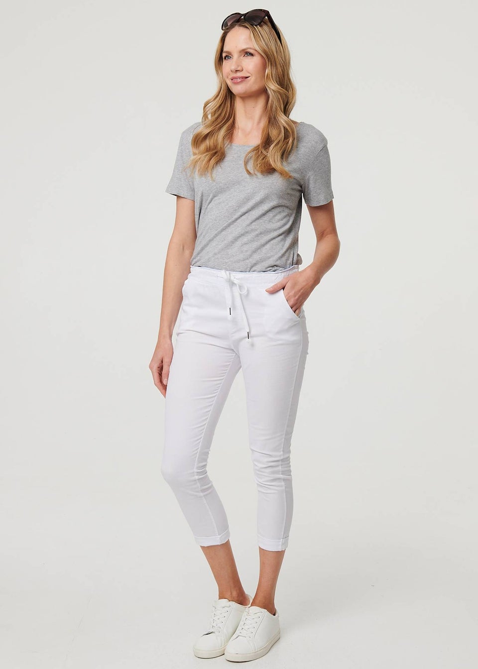 Izabel London White Tie Waist Slim Cropped Trousers