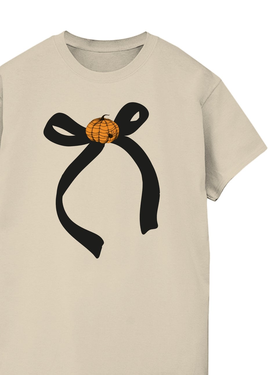 Brands In Halloween Pumpkin Bow Boyfriend Fit Women's Sand Graphic Boyfriend Fit T-Shirt