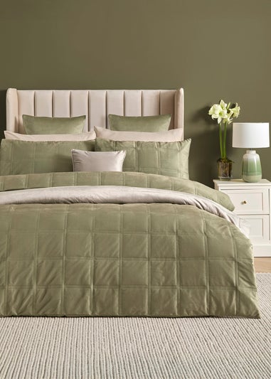 Soiree Brighton Square Velvet Quilted Green Duvet Cover Set