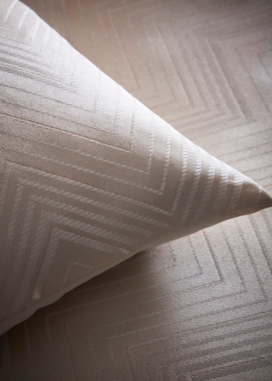 Laurence Llewelyn-Bowen Cocktail Reversible Ivory Duvet Cover Set