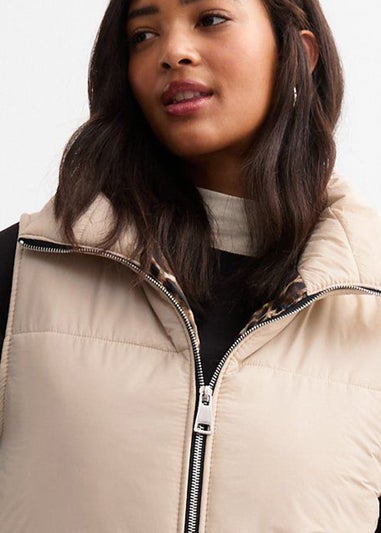 Gini London Beige Contrast Animal Padded Crop Gilet