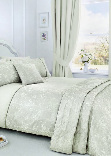 Dreams & Drapes Jasmine Quilted Green Bedspread