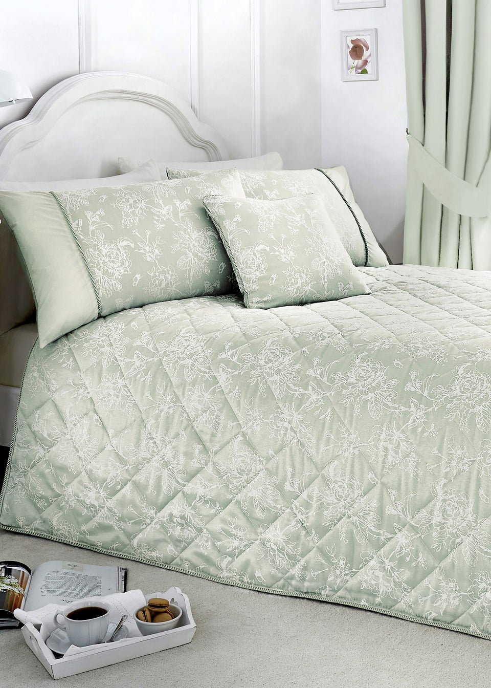 Dreams & Drapes Jasmine Quilted Green Bedspread