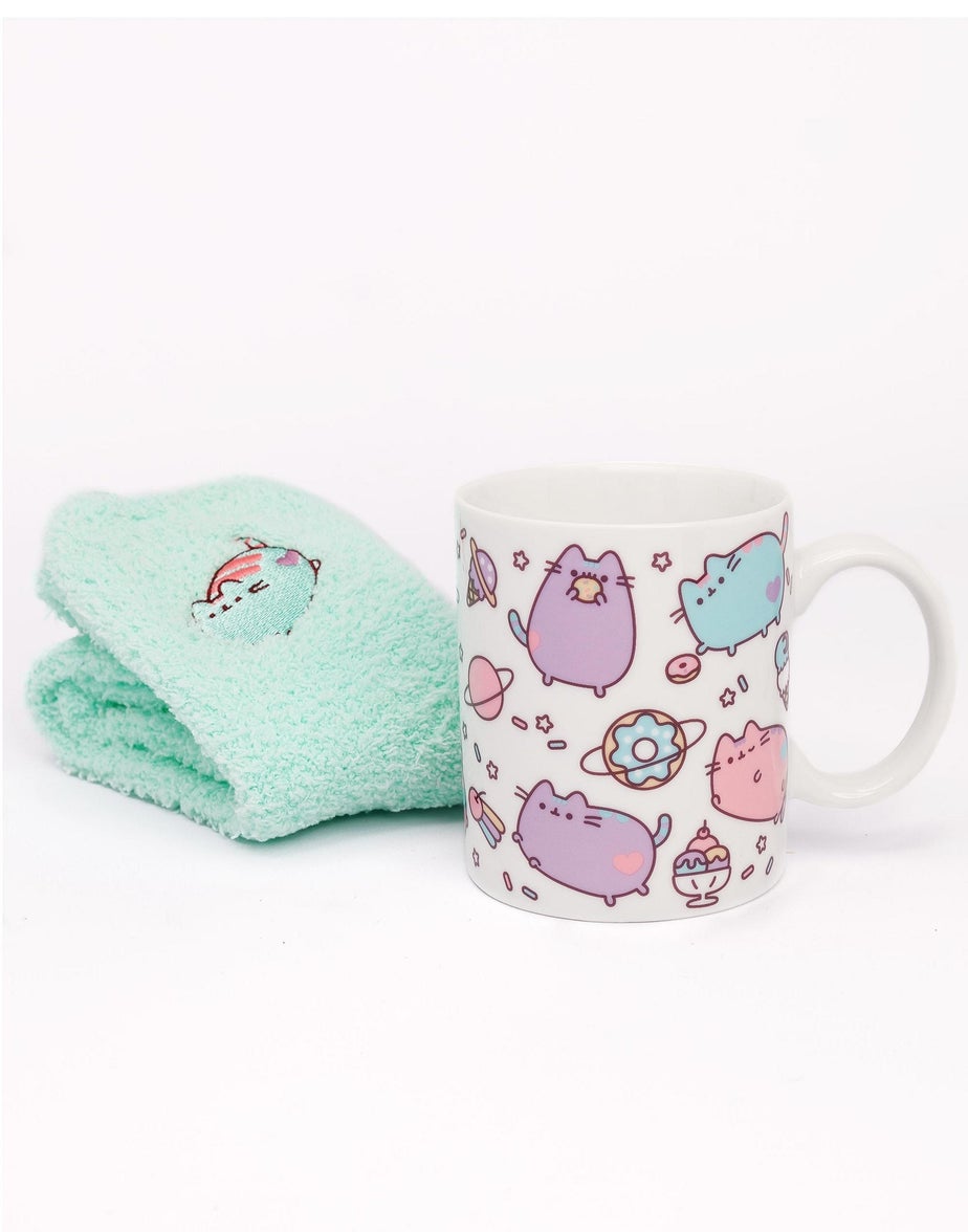 Pusheen Womens Green Multi Character Mug & Sock Gift Set