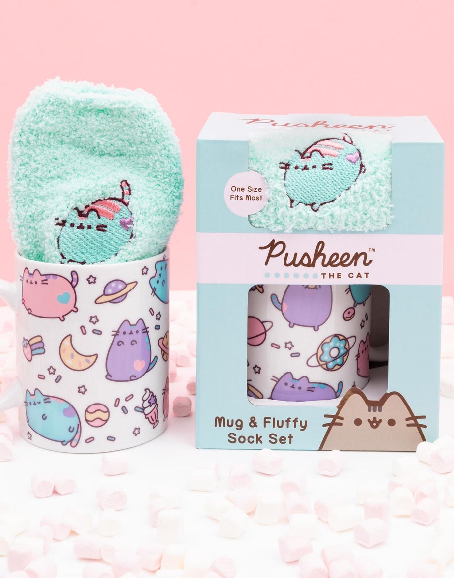 Pusheen Womens Green Multi Character Mug & Sock Gift Set