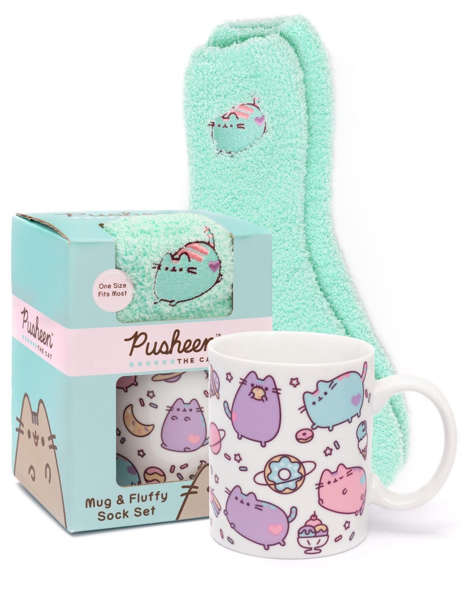 Pusheen Womens Green Multi Character Mug & Sock Gift Set