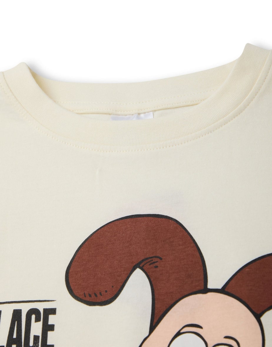 Wallace And Gromit Off-White Tea Time Pyjama Set