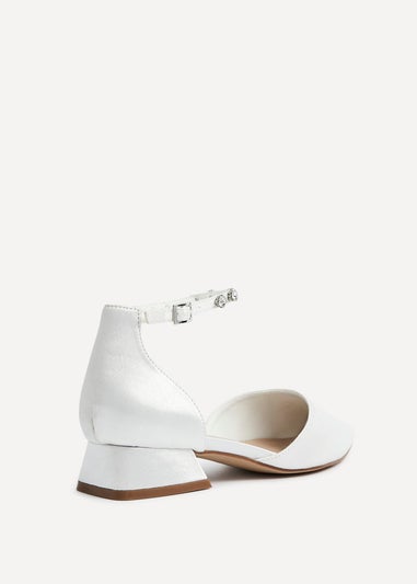 Linzi Everlasting Wide Fit Ivory Satin Low Block Court Heel