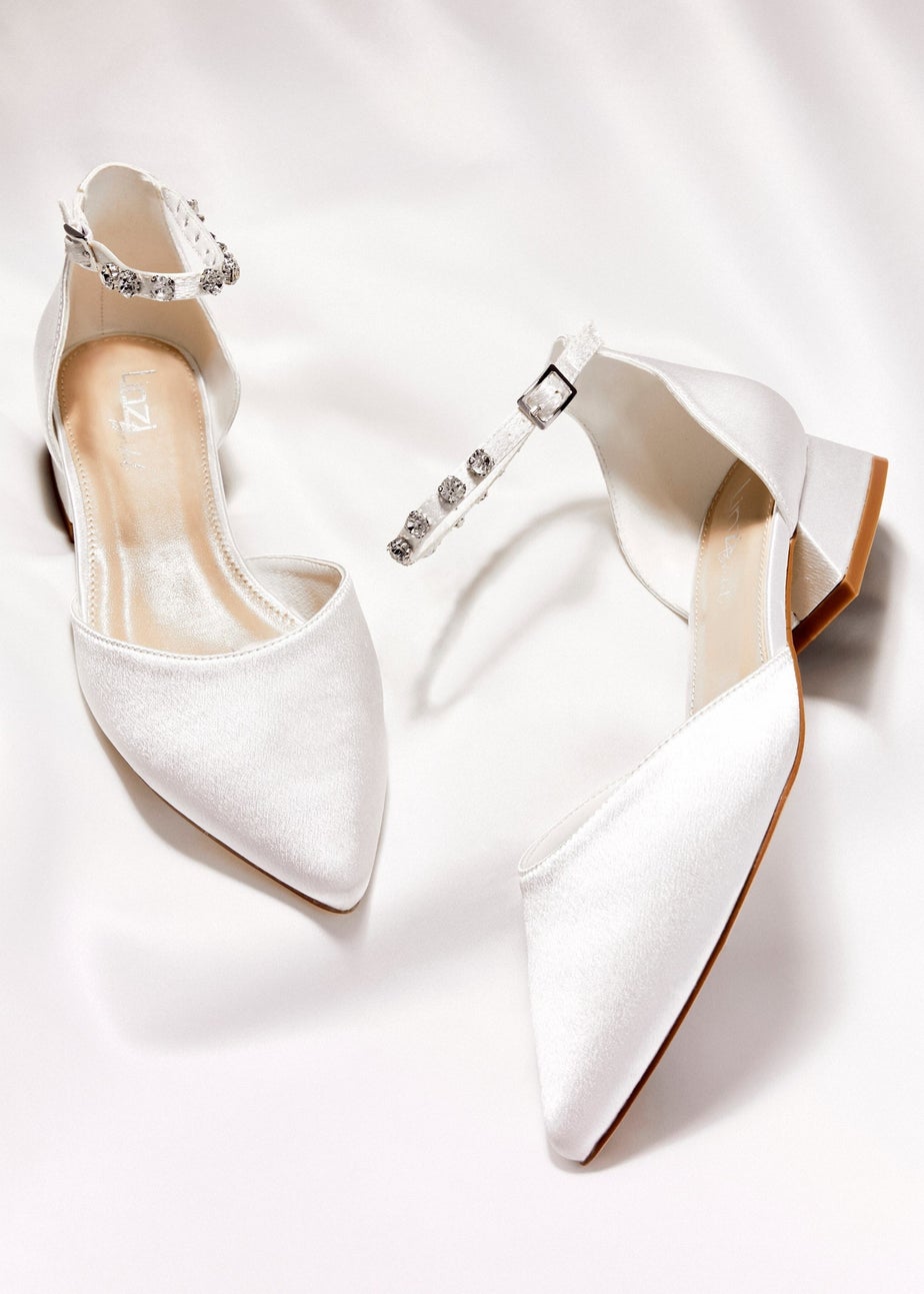 Linzi Everlasting Wide Fit Ivory Satin Low Block Court Heel