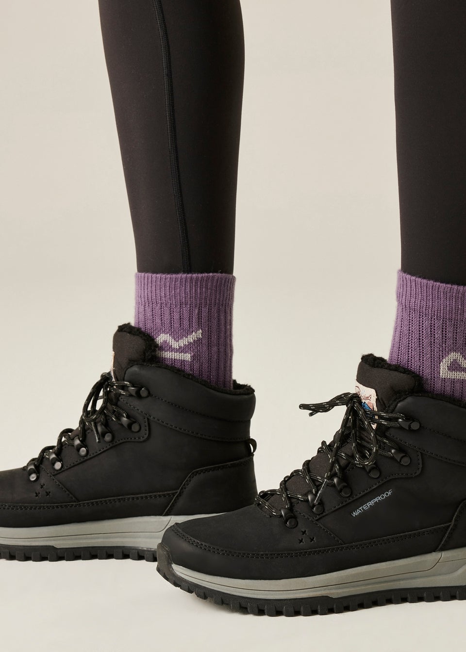 Regatta Black Sherbourne Waterproof Walking Boots