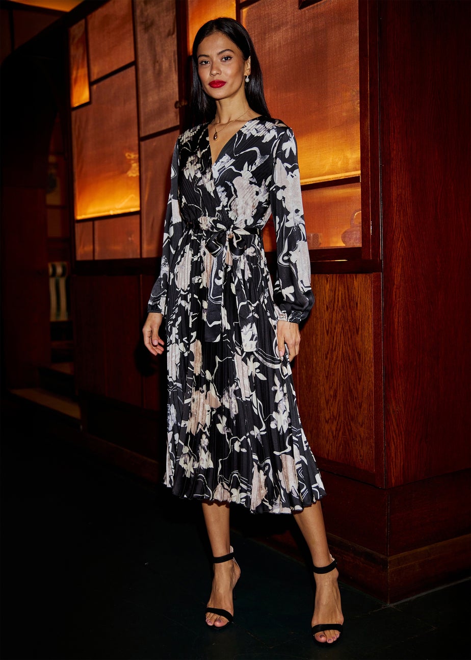 Yumi Black Floral Satin Pleated Midi Dress
