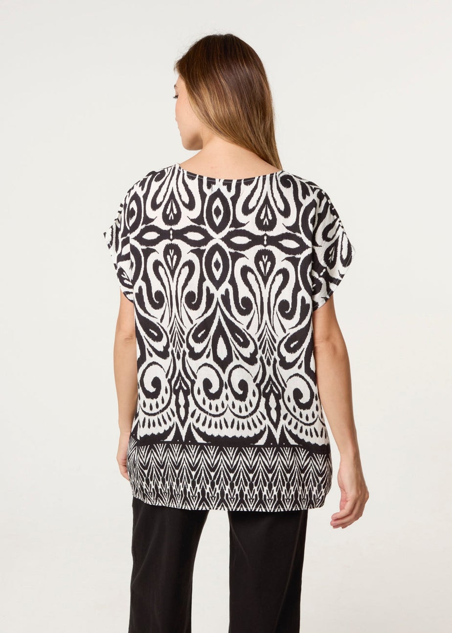 Blue Vanilla Black Round Neck Top With Abstract Print