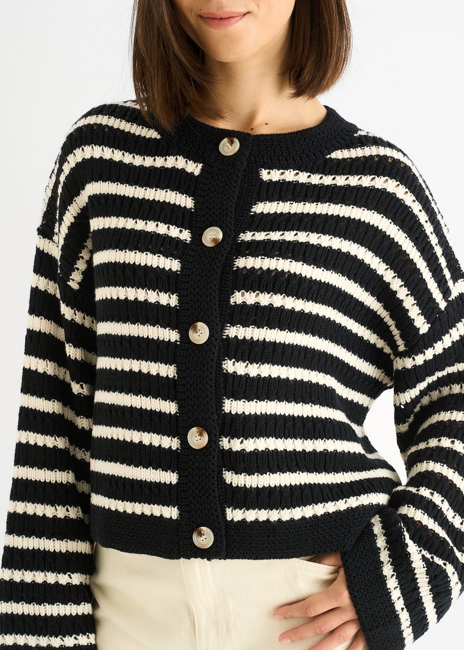 Gini London Black Stripe Cable Knit Crop Cardigan