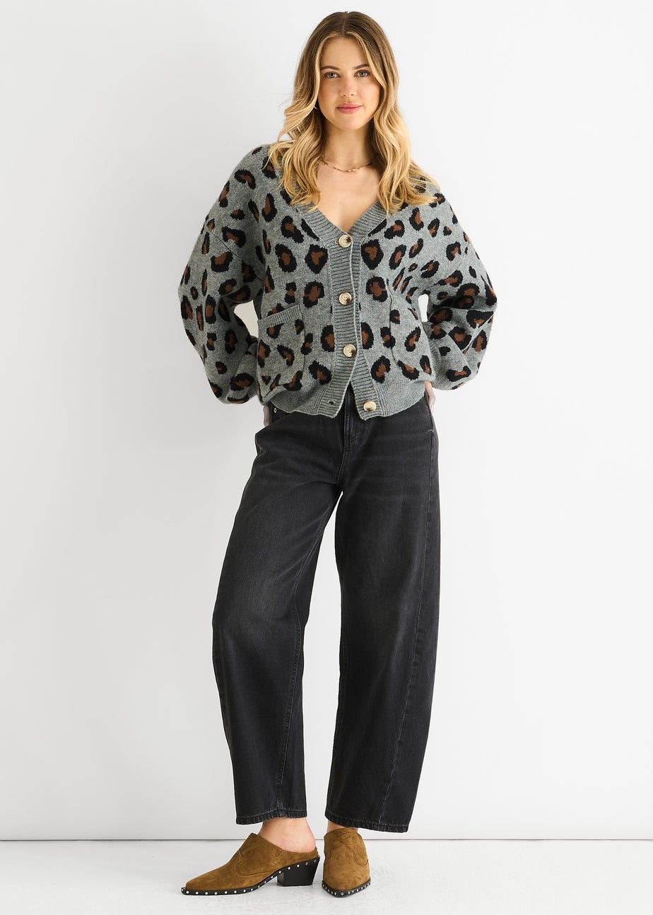 Gini London Grey Animal Print Knit Short Cardigan