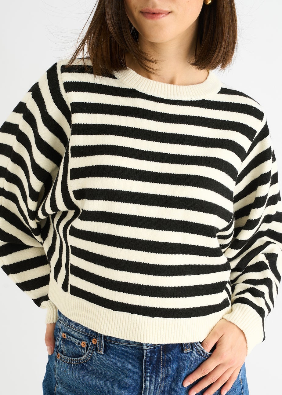 Gini London White Recycle Contrast Stripe Loose Fit Knit Jumper