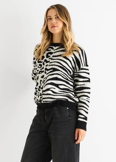 Gini London Black Contrast Zebra Animal Knit Jumper