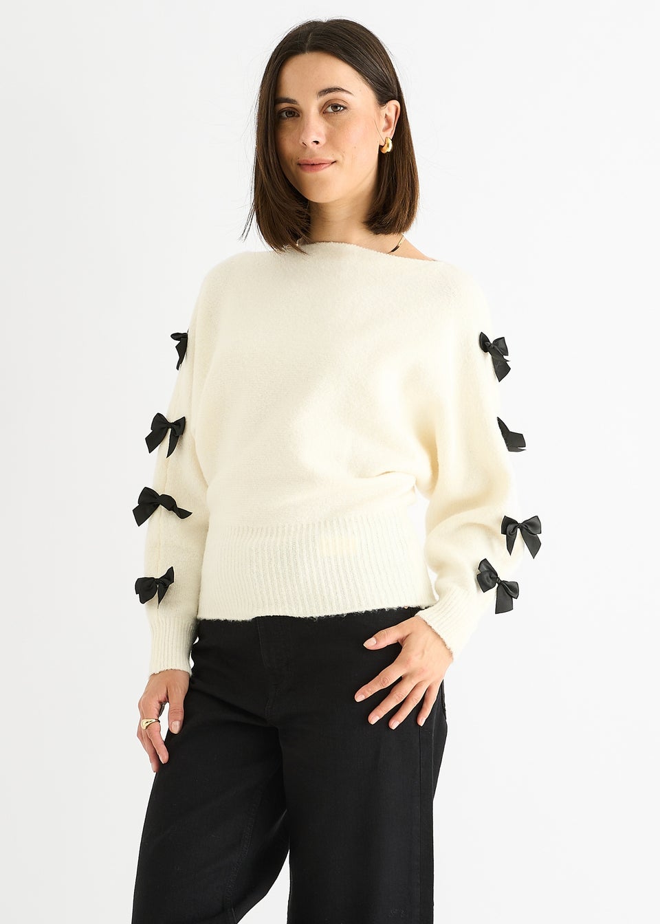 Gini London Cream Slash Neck Crop Bow Knit Jumper