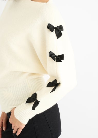 Gini London Cream Slash Neck Crop Bow Knit Jumper
