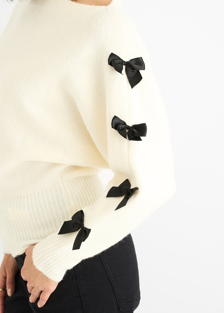 Gini London Cream Slash Neck Crop Bow Knit Jumper