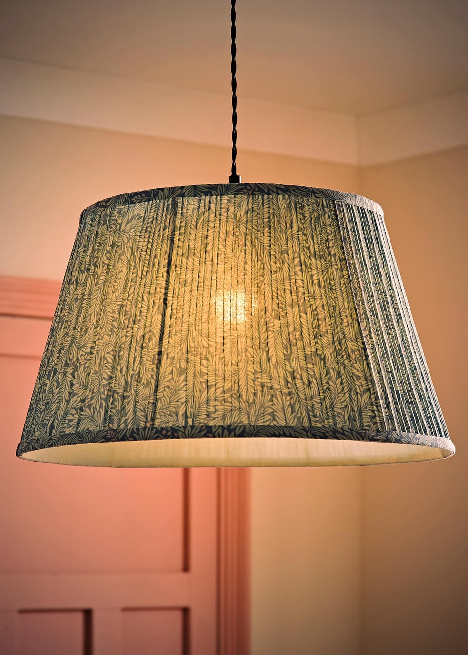 ValueLights Alba Blue Leaf Large Easy Fit Lampshade