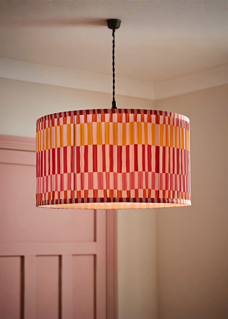 ValueLights Rae Large Pink Pleated Easy Fit Lampshade