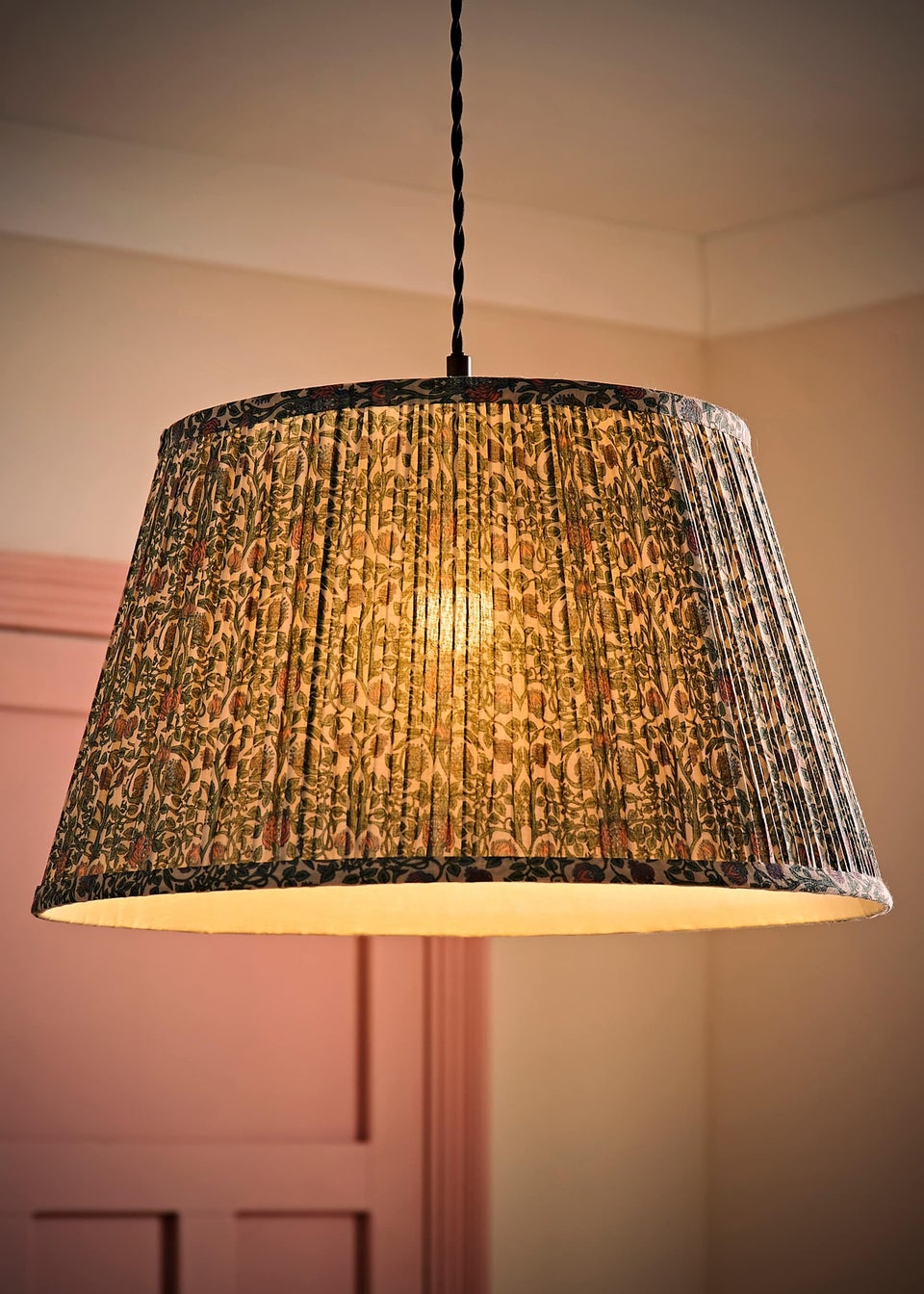 ValueLights Abel Floral Pleated Large Easy Fit Lampshade