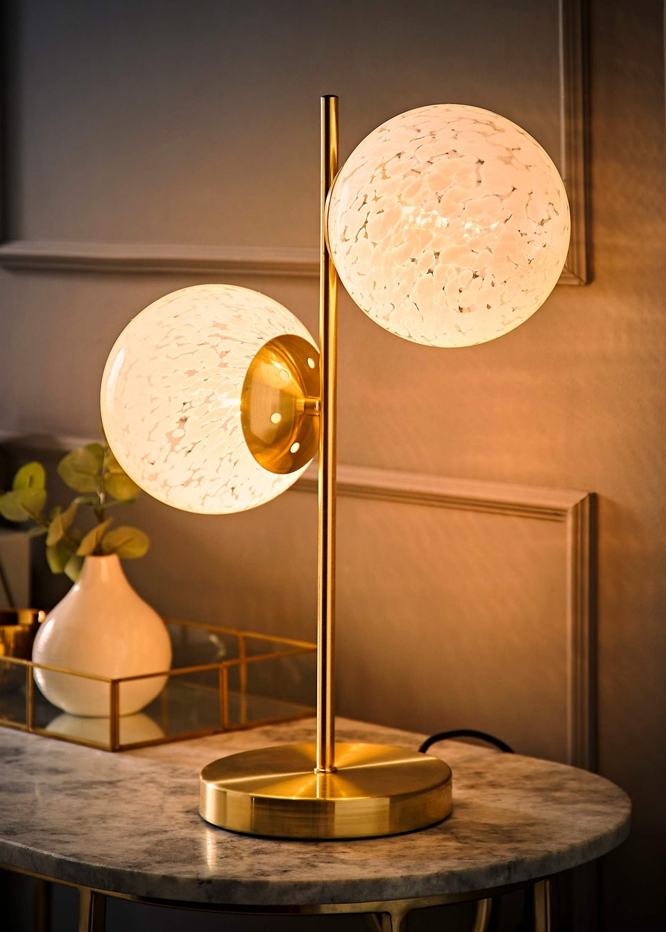 ValueLights Jas Gold Table Lamp with Confetti Glass Lampshades