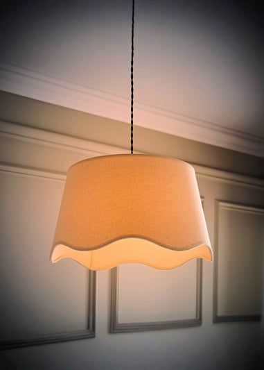 ValueLights Mabel Large Scalloped Natural Easy Fit Lampshade