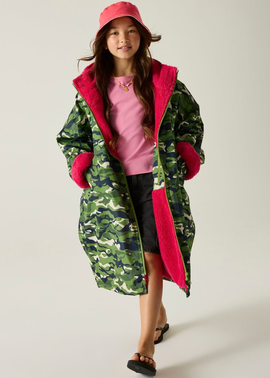 Regatta Green Junior Waterproof Robe with Hydrafort Technology  (3-13 Years)