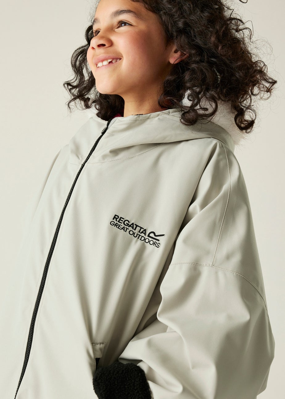 Regatta White Kids' Changing Robe (Age 3-13 years)