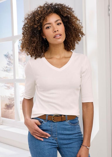 Cotton Traders Ivory Wrinkle Free 1/2 Sleeve V Neck Top