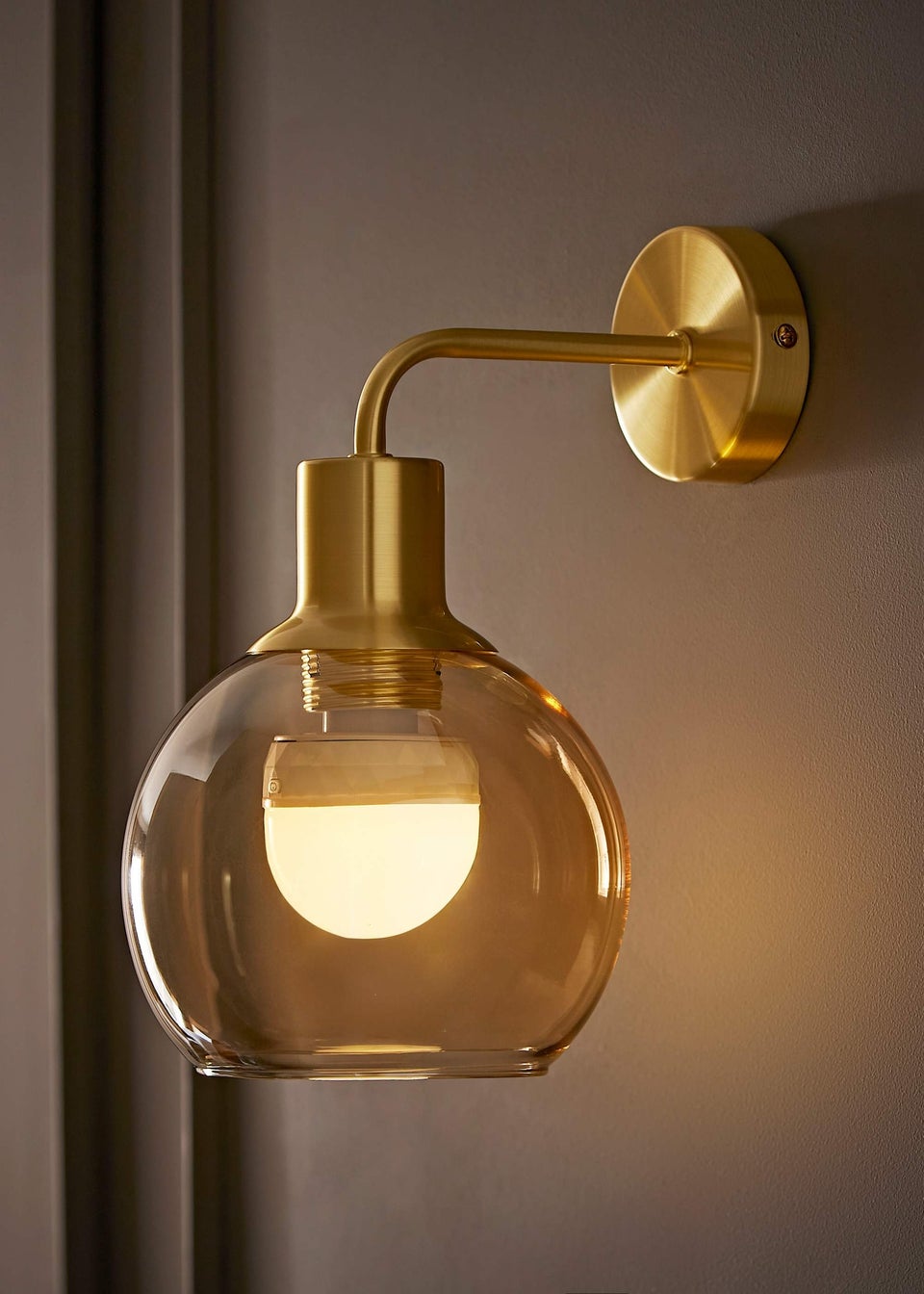 ValueLights Bellamy Gold Glass Globe Rechargeable Wall Light