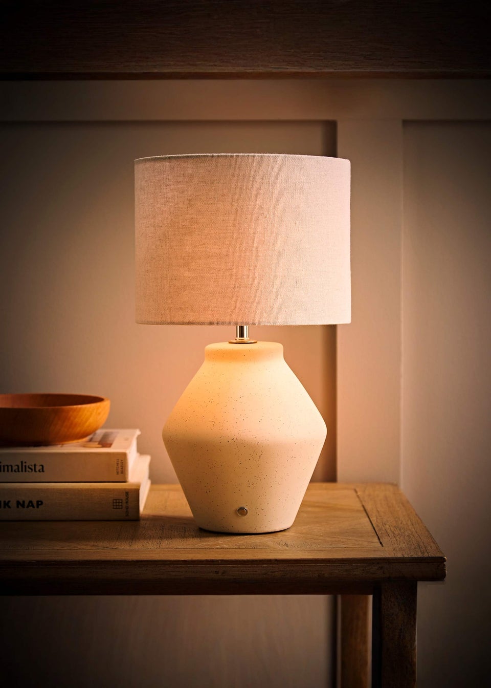 ValueLights Finn Cream Ceramic Rechargeable Table Lamp